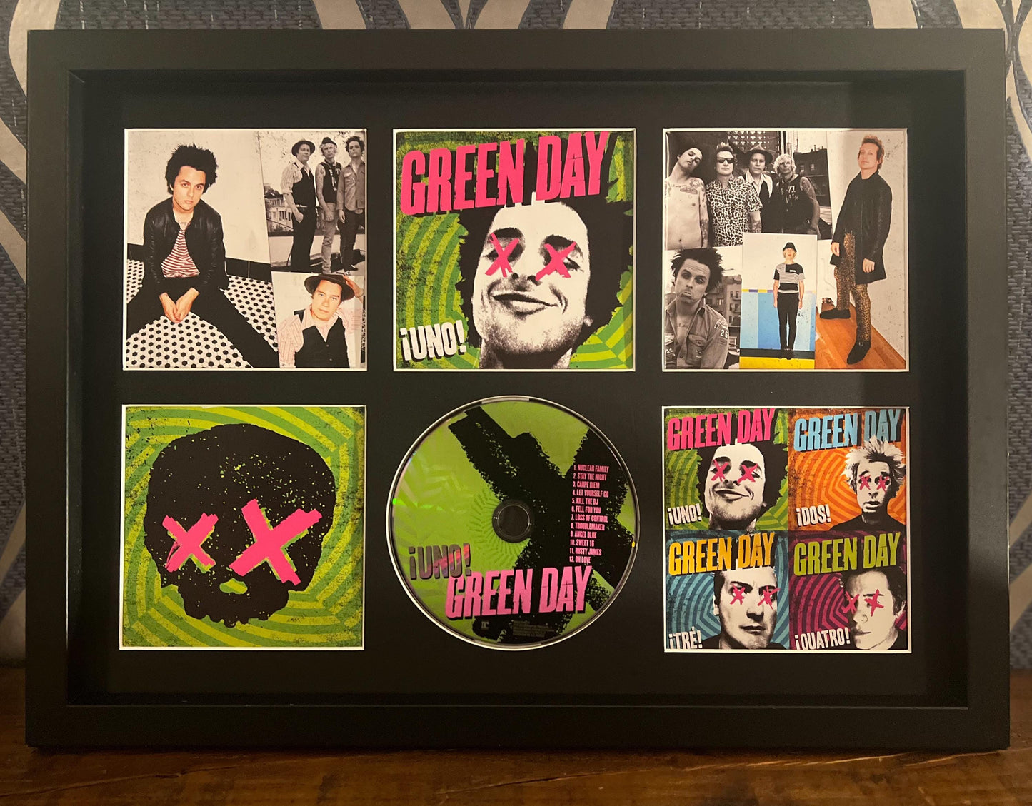 Green Day | Uno!| Retro Mounted CD Wall Display | Frame Not Included |